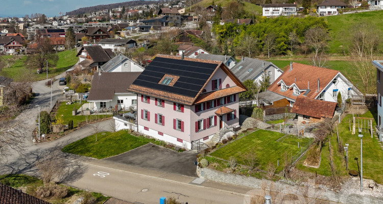 Liebhaberobjekt mit Charme, viel Platz und moderner Technik image 1