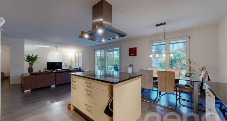 Moderne 4.5-Zimmer-Garten-Maisonette-Wohnung in Stäfa image 2