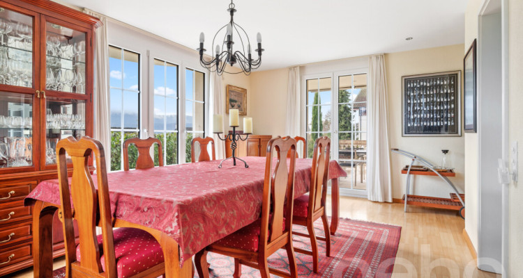 Luxus und Charme vereint - Traumliegenschaft in Oberwil image 5