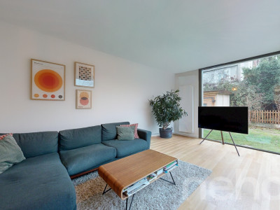 Stilvoll renoviertes Stadthaus mit modernem Ausbau und Garten image 1