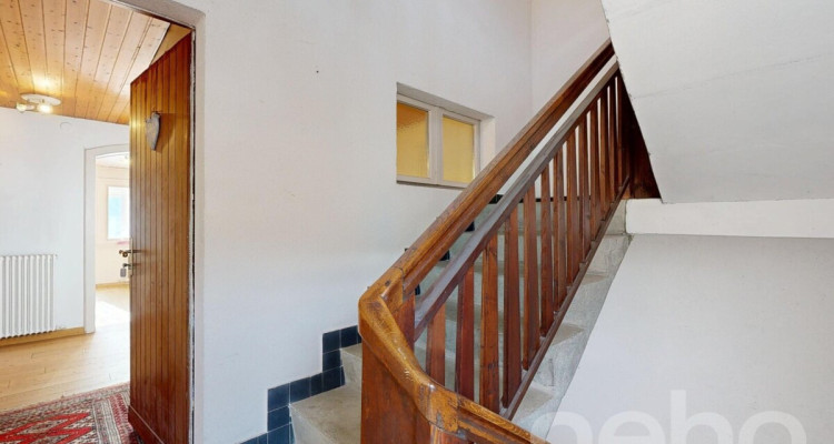 Immeuble vue sud ? Fort potentiel à Mollens image 8