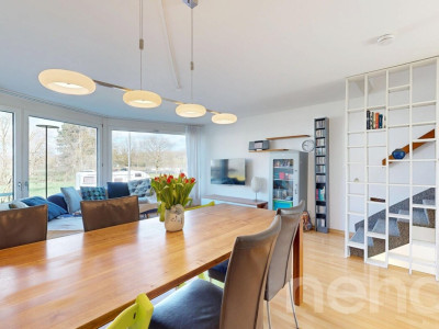 Attraktives 5.5-Zimmer Reihenhaus mit pflegeleichtem Garten image 2