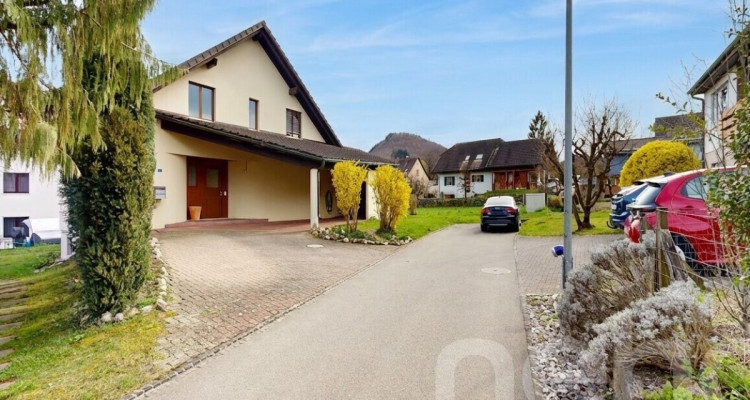 Grosszügiges 6-Zimmer-Einfamilienhaus an ruhiger Sackgasse image 1