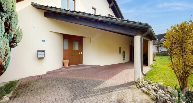 Grosszügiges 6-Zimmer-Einfamilienhaus an ruhiger Sackgasse image 2