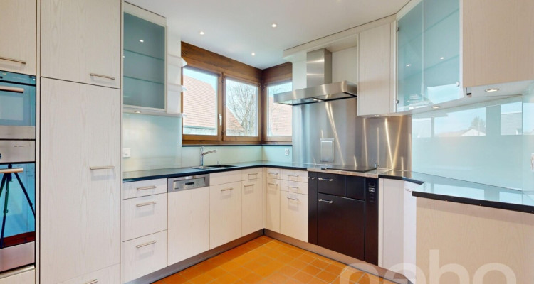 Grosszügiges 6-Zimmer-Einfamilienhaus an ruhiger Sackgasse image 5