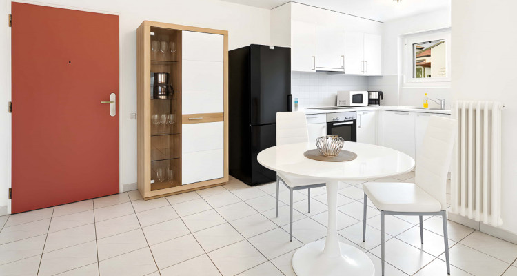 Vue panoramique sur le lac à 180 degré. image 3