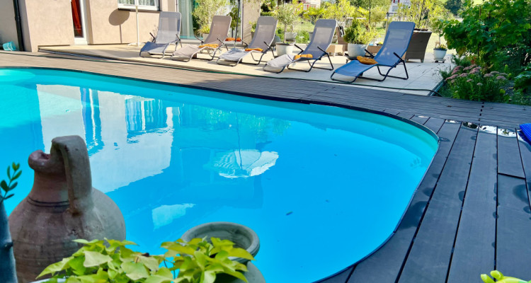 Villa individuelle 8,5 pièces avec piscine image 3