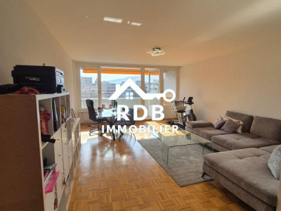 Appartement de 5,5 pièces au 4ème étage situé à Chêne Bougeries 1224 image 1