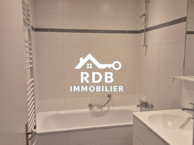 Appartement de 5,5 pièces au 4ème étage situé à Chêne Bougeries 1224 image 6