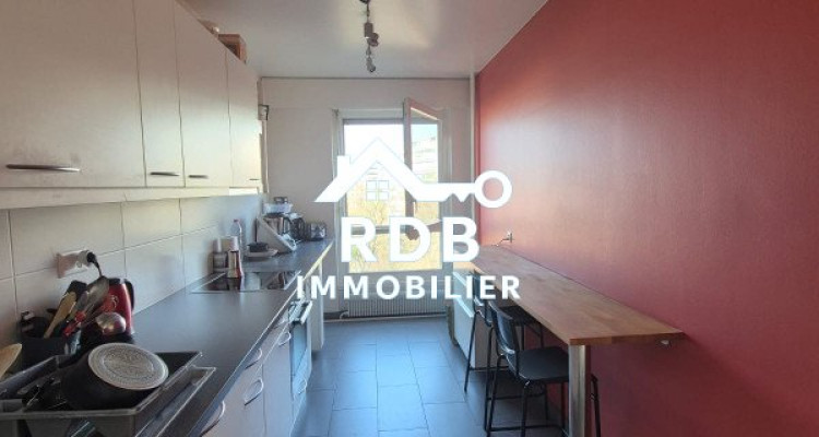 Appartement de 5,5 pièces au 4ème étage situé à Chêne Bougeries 1224 image 4