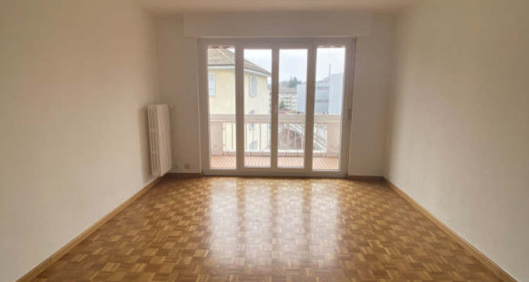 Appartement de 2 pièces proche de toutes commodités  image 2