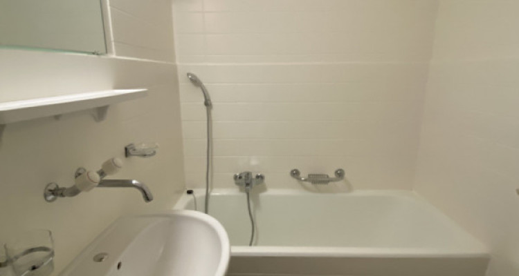 Appartement de 2 pièces proche de toutes commodités  image 4