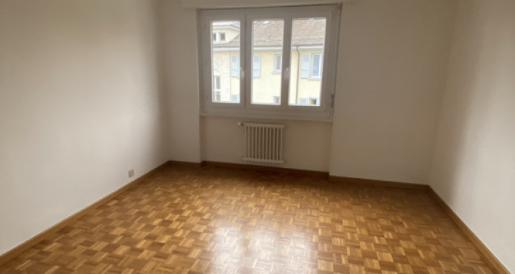 Appartement de 2 pièces proche de toutes commodités  image 3