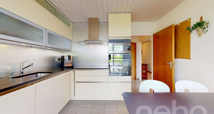 Maison familiale rénovée avec studio indépendant image 1