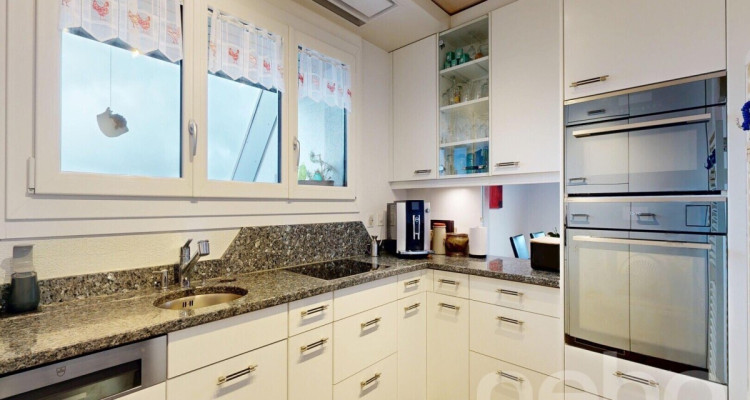 Grosszügige Attikawohnung mit Blick auf die Alpen image 2