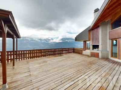 Grande maison avec appartement 2.5 indépendant - Vue dégagée image 11