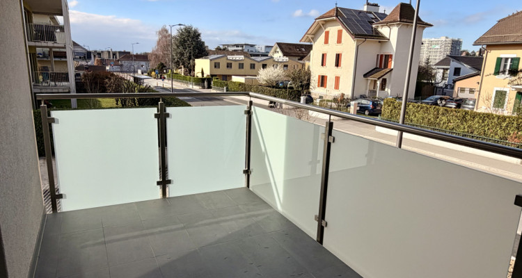 En pignon, spacieux, lumineux et pratique  image 10