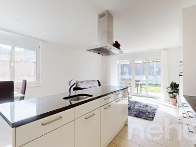 Moderne 3.5-Zimmer-Gartenwohnung mit 184 m² Garten und Sitzplatz image 4