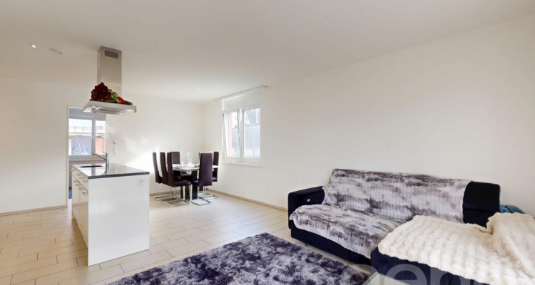 Moderne 3.5-Zimmer-Gartenwohnung mit 184 m² Garten und Sitzplatz image 3