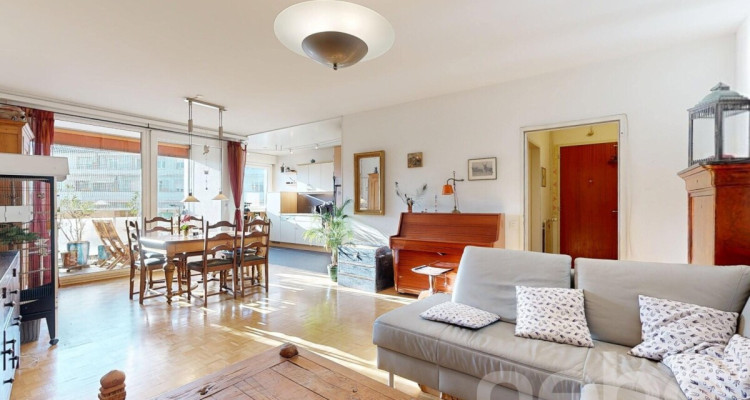 Bel appartement familial, 114 m², lumineux, hypercentre image 2