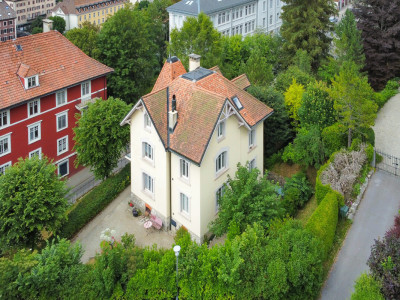 Beaucoup de cachet! Pour des investisseurs ou bien une grande famille image 2