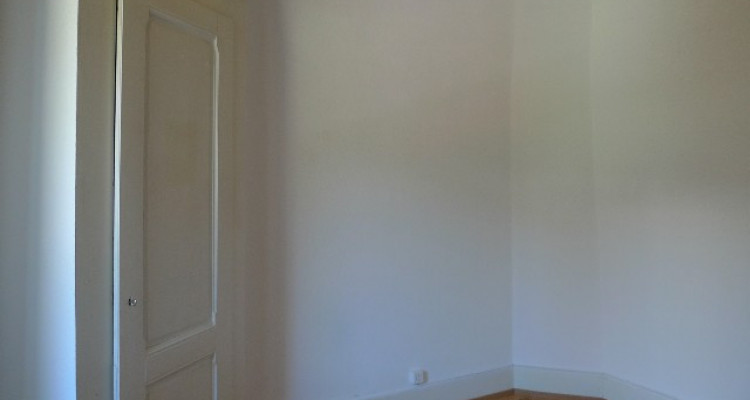 C-SERVICE vous propose un 3.5 pces à louer aux Avants image 9