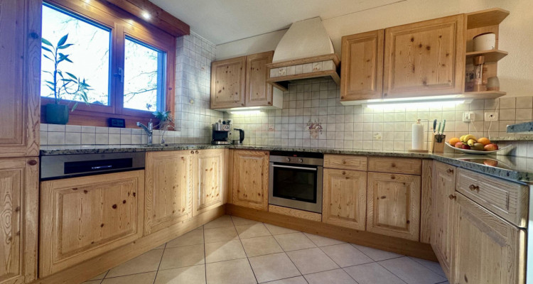 Charmante Maison de 220m², au calme image 5