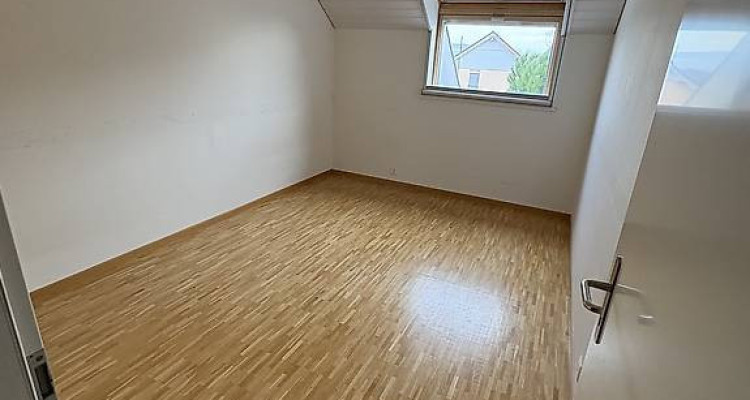 Duplex 4,5p à Chavannes des bois à 3500fr 160m2 image 5