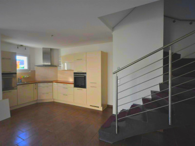 Appartement en triplex avec bureau, au cœur des vignobles et des pommiers  image 3