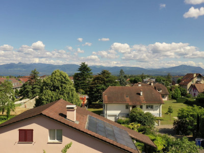 Un attique de rêve de 3,5 pièces avec montagnes pour horizon image 7