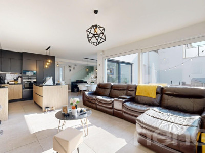 Superbe maison mitoyenne en PPE ? 4.5 pièces avec grande terrasse image 2