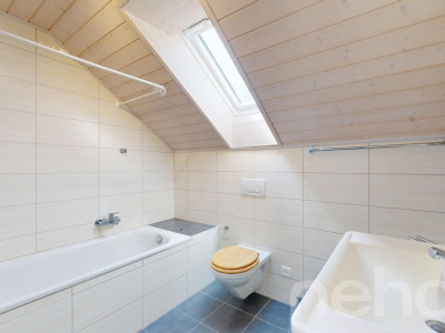 Rare à la vente : Maison familiale avec couvert à voitures ! image 10