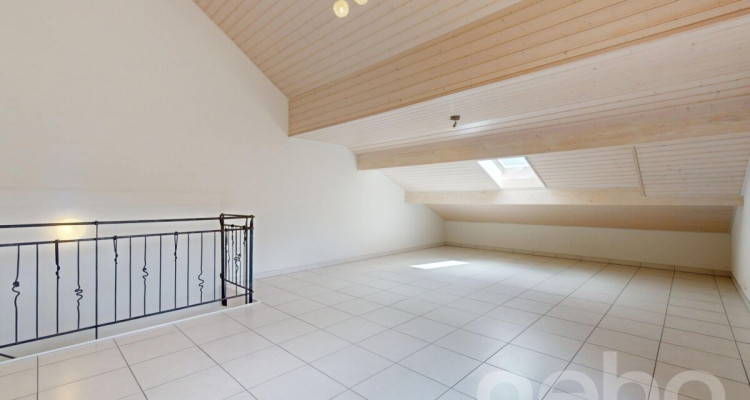 Rare à la vente : Maison familiale avec couvert à voitures ! image 8