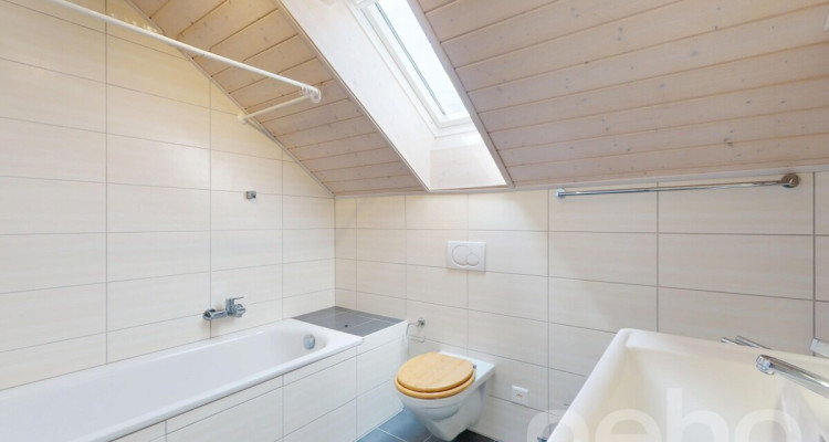 Rare à la vente : Maison familiale avec couvert à voitures ! image 10