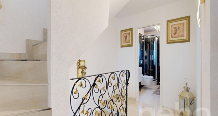 Charmante Doppelhaushälfte mit Garten und viel Raum für Familie image 9