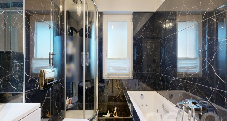 Charmante Doppelhaushälfte mit Garten und viel Raum für Familie image 11