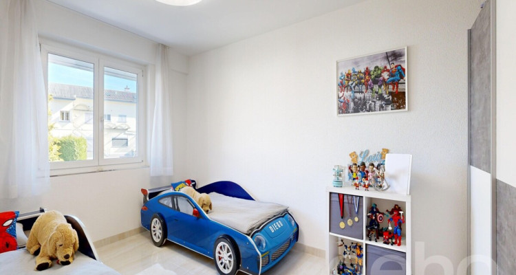 Charmante Doppelhaushälfte mit Garten und viel Raum für Familie image 12