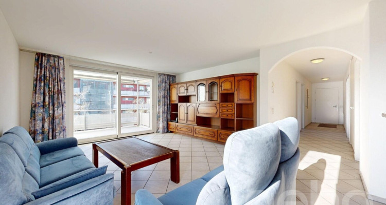 Helle 4.5-Zimmerwohnung mit Balkon in Rotkreuz image 4