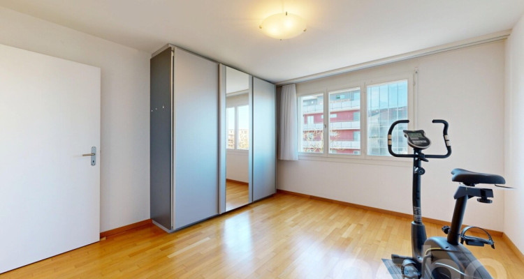 Helle 4.5-Zimmerwohnung mit Balkon in Rotkreuz image 7