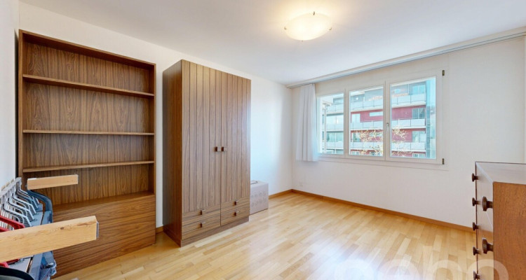 Helle 4.5-Zimmerwohnung mit Balkon in Rotkreuz image 8