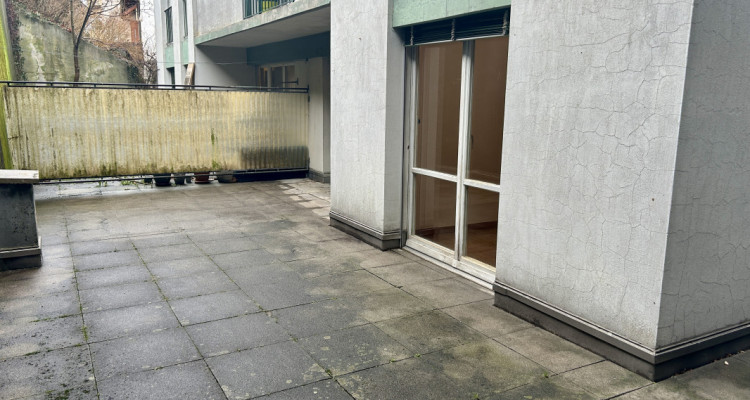 Spacieux avec terrasse image 5