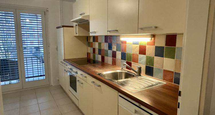 Spacieux avec terrasse image 1