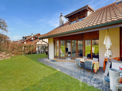 Villa familiale lumineuse avec jardin à Avry-sur-Matran image 2