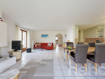 Villa familiale lumineuse avec jardin à Avry-sur-Matran image 7