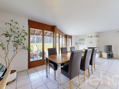 Villa familiale lumineuse avec jardin à Avry-sur-Matran image 9