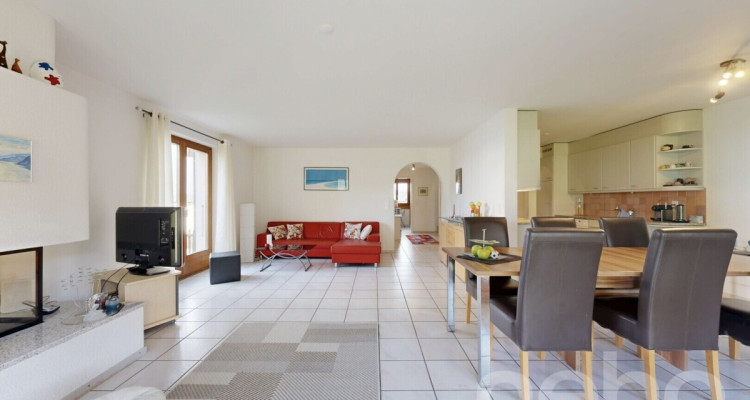 Villa familiale lumineuse avec jardin à Avry-sur-Matran image 7