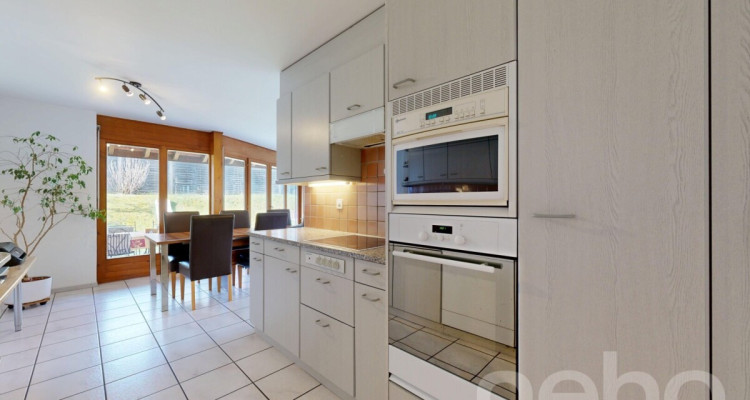 Villa familiale lumineuse avec jardin à Avry-sur-Matran image 10