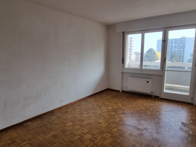 Appartement dangle traversant - 4 pièces - A rénover image 8