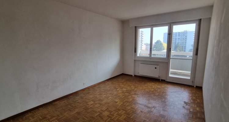 Appartement dangle traversant - 4 pièces - A rénover image 8