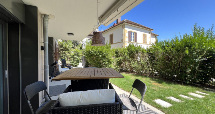 Au coeur de Neuchâtel ? Appartement contemporain dexception avec terrasse et jardin privatif image 3